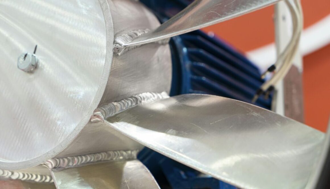 Industrielle Ventilatoren zur Kühlung von Maschinen und Anlagen