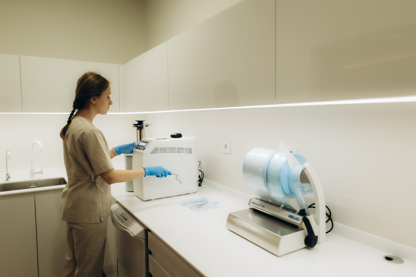 Die Wichtigkeit einer hygienischen Ausstattung für sichere Abläufe in Produktions- und Gesundheitseinrichtungen